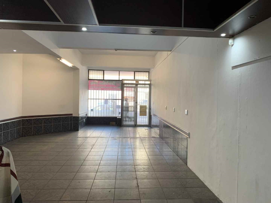 To Let Commercial Property for Rent in Richmond Western Cape